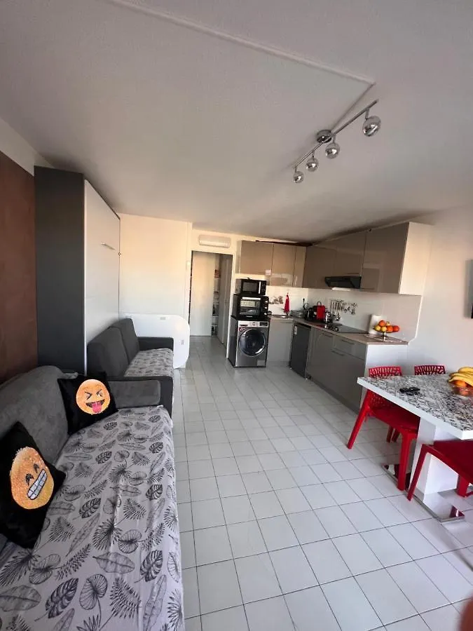 Studio Bord De Mer Frejus Apartment