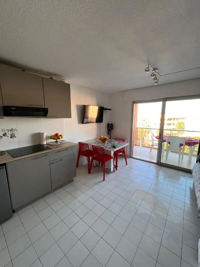 Studio Bord De Mer Frejus Apartment